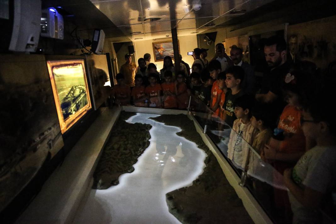 TCG Nusret Müze Gemisi Mersin'de 35